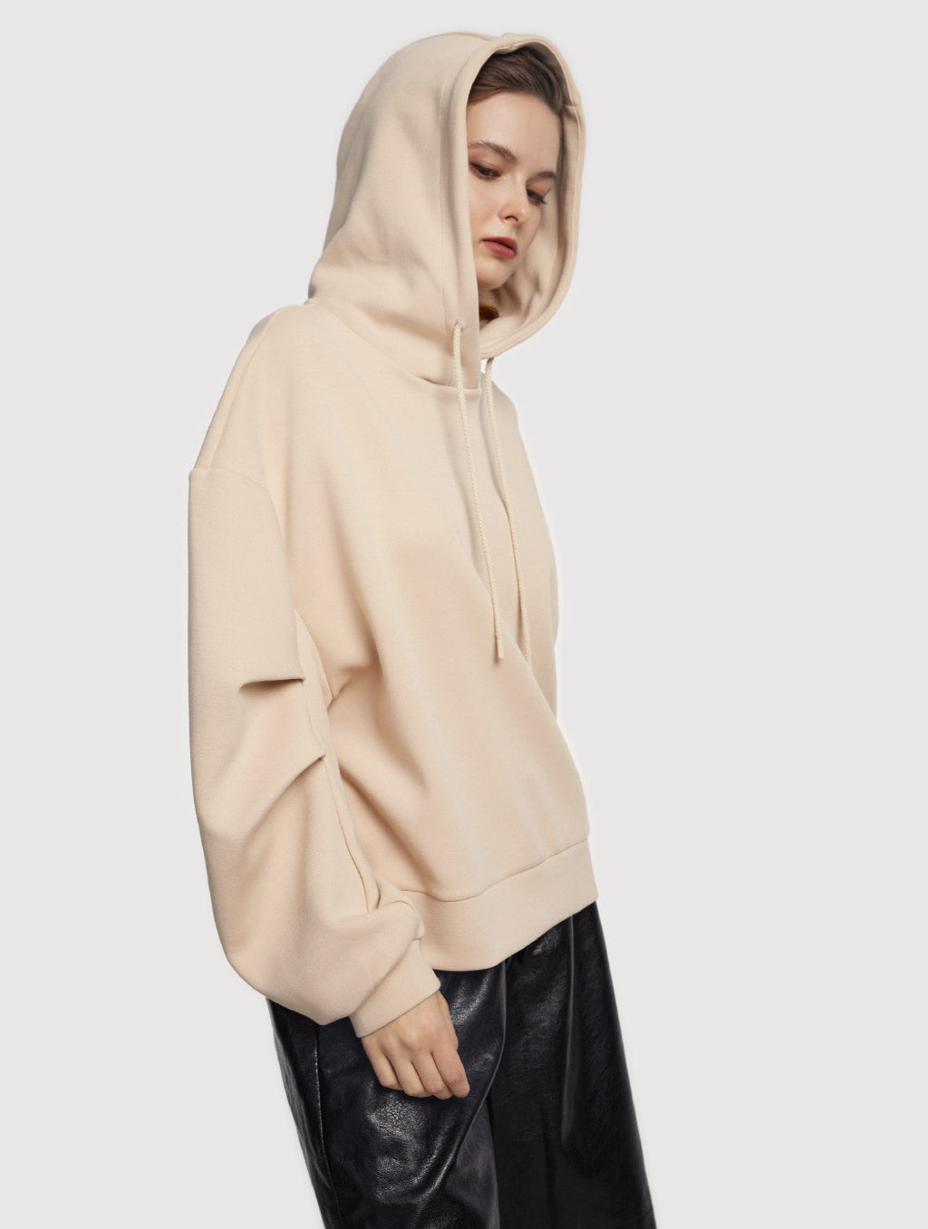 Baggy-Feel Hoodie