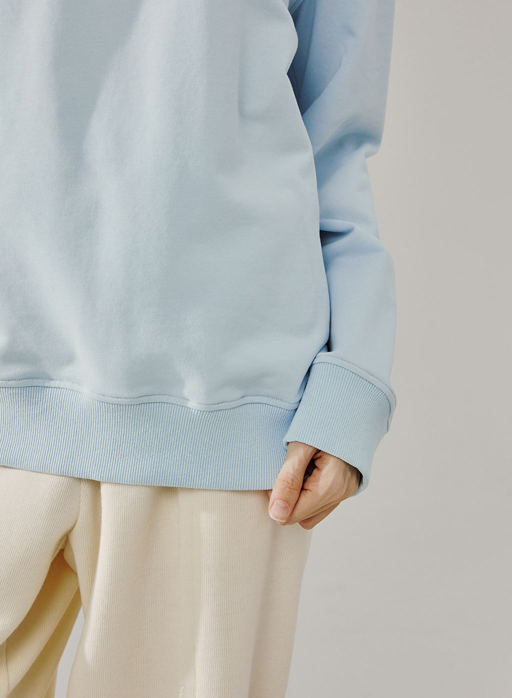 Crewneck Pullover