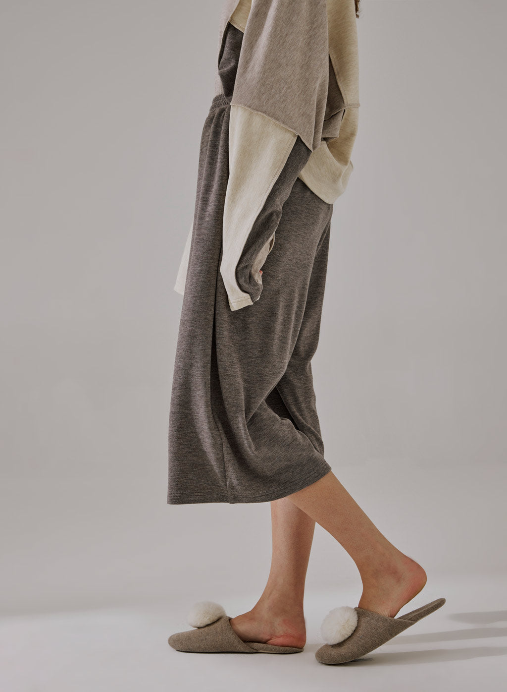 Loose Cropped Pants