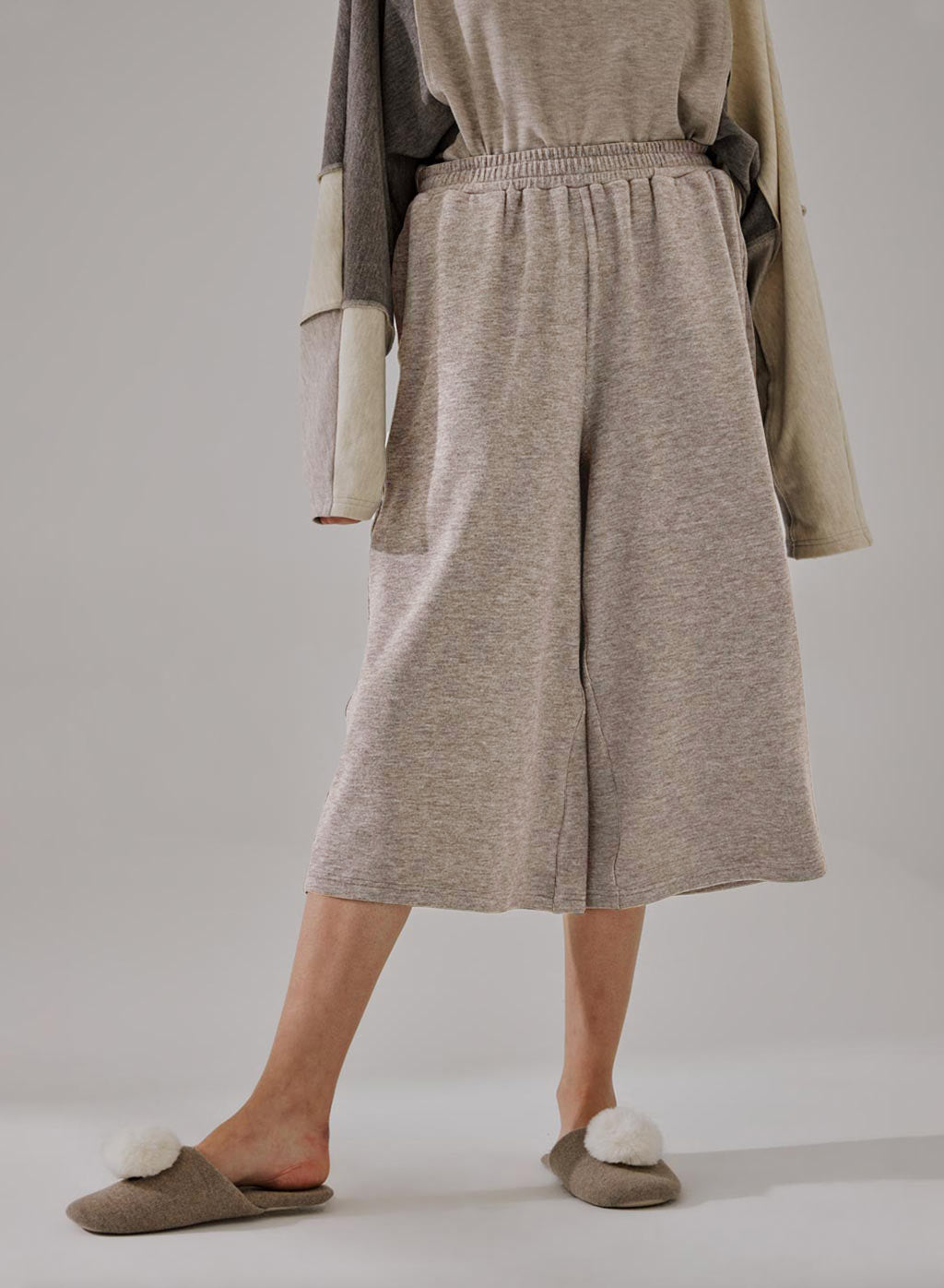 Loose Cropped Pants